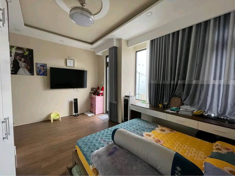 Bán Nhà Phố - Đã Hoàn Công Nguyễn Công Trứ, P8, Đà Lạt gần Đại Học Đà Lạt 10,9 tỷ - Ảnh 2